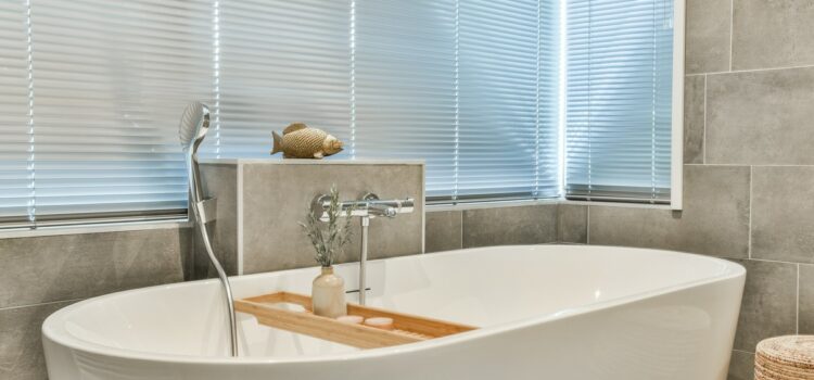 Jaką roletę wybrać do łazienki?